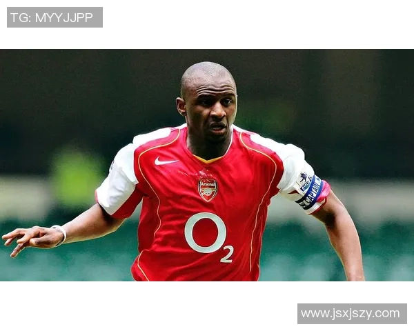 足球明星背后的守护者盘点保镖视频揭示安全与荣耀的故事